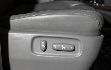 Toyota Land Cruiser 200, 2010 год, 2 900 000 рублей, 37 фотография