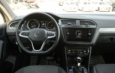 Volkswagen Tiguan II, 2021 год, 2 780 000 рублей, 8 фотография