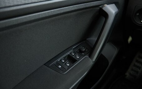Volkswagen Tiguan II, 2021 год, 2 780 000 рублей, 12 фотография