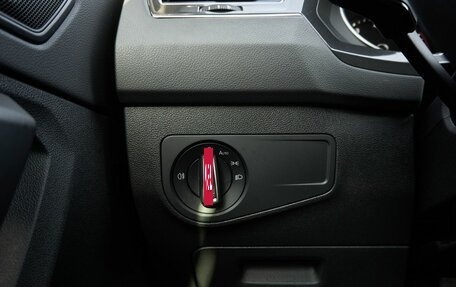 Volkswagen Tiguan II, 2021 год, 2 780 000 рублей, 13 фотография