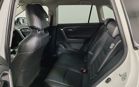 Toyota RAV4, 2021 год, 2 999 000 рублей, 12 фотография