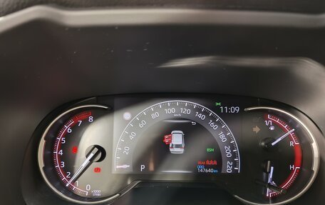 Toyota RAV4, 2021 год, 2 999 000 рублей, 13 фотография