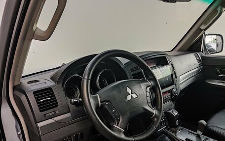 Mitsubishi Pajero IV, 2013 год, 2 150 000 рублей, 15 фотография