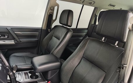 Mitsubishi Pajero IV, 2013 год, 2 150 000 рублей, 17 фотография