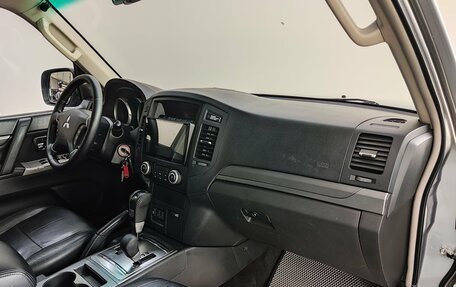 Mitsubishi Pajero IV, 2013 год, 2 150 000 рублей, 21 фотография
