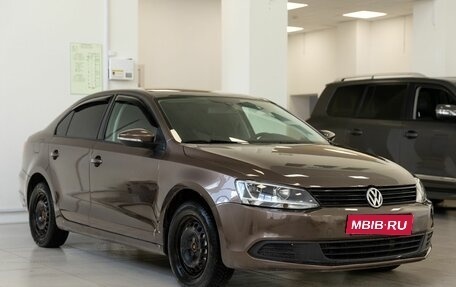 Volkswagen Jetta VI, 2013 год, 1 000 000 рублей, 1 фотография