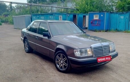 Mercedes-Benz W124, 1988 год, 700 000 рублей, 1 фотография