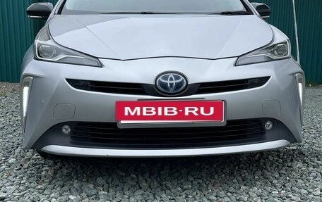 Toyota Prius IV XW50, 2019 год, 1 650 000 рублей, 6 фотография
