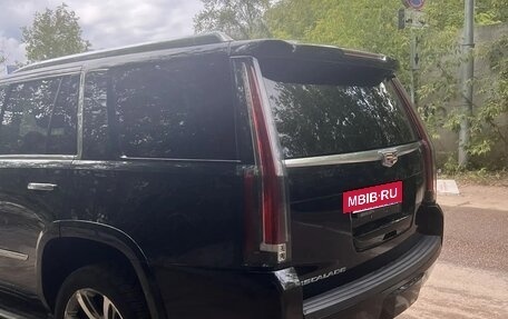 Cadillac Escalade IV, 2016 год, 4 400 000 рублей, 3 фотография