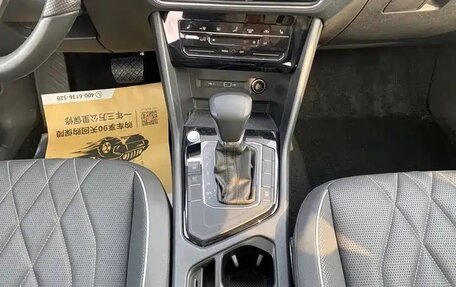 Volkswagen Tiguan II, 2023 год, 2 800 000 рублей, 18 фотография