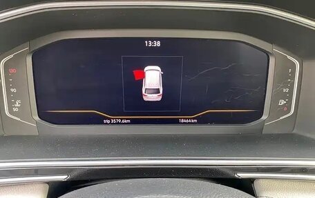 Volkswagen Tiguan II, 2023 год, 2 800 000 рублей, 17 фотография