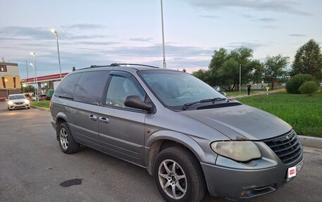 Chrysler Voyager IV, 2005 год, 650 000 рублей, 2 фотография