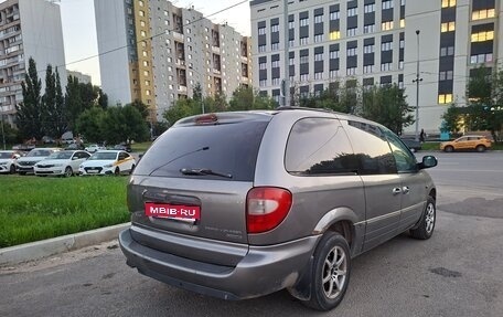 Chrysler Voyager IV, 2005 год, 650 000 рублей, 8 фотография