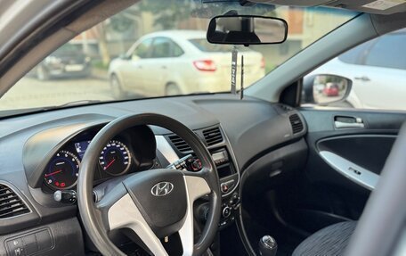 Hyundai Solaris II рестайлинг, 2016 год, 665 000 рублей, 9 фотография