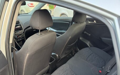 Hyundai Solaris II рестайлинг, 2016 год, 665 000 рублей, 11 фотография