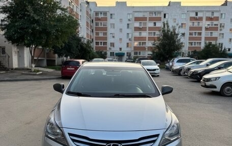 Hyundai Solaris II рестайлинг, 2016 год, 665 000 рублей, 2 фотография