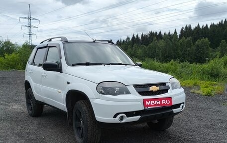Chevrolet Niva I рестайлинг, 2017 год, 760 000 рублей, 10 фотография
