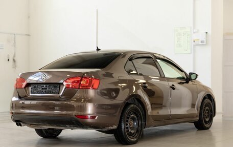 Volkswagen Jetta VI, 2013 год, 1 000 000 рублей, 6 фотография