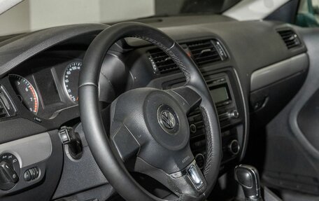 Volkswagen Jetta VI, 2013 год, 1 000 000 рублей, 13 фотография