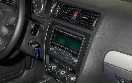 Volkswagen Jetta VI, 2013 год, 1 000 000 рублей, 19 фотография