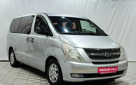 Hyundai Grand Starex Grand Starex I рестайлинг 2, 2010 год, 1 100 000 рублей, 2 фотография