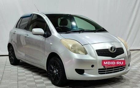 Toyota Vitz, 2005 год, 450 000 рублей, 2 фотография