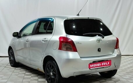 Toyota Vitz, 2005 год, 450 000 рублей, 6 фотография