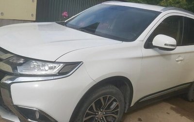 Mitsubishi Outlander III рестайлинг 3, 2018 год, 2 000 000 рублей, 1 фотография