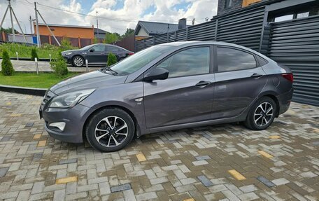 Hyundai Solaris II рестайлинг, 2015 год, 900 000 рублей, 8 фотография
