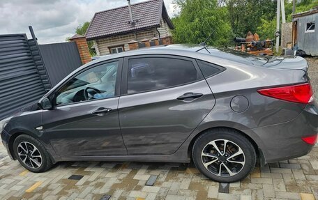 Hyundai Solaris II рестайлинг, 2015 год, 900 000 рублей, 6 фотография
