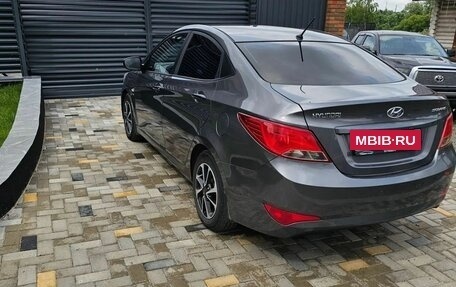 Hyundai Solaris II рестайлинг, 2015 год, 900 000 рублей, 13 фотография