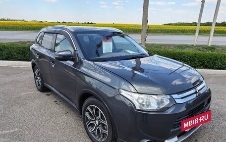 Mitsubishi Outlander III рестайлинг 3, 2014 год, 850 000 рублей, 4 фотография
