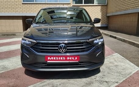 Volkswagen Polo VI (EU Market), 2021 год, 1 960 000 рублей, 2 фотография