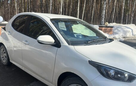 Toyota Yaris, 2020 год, 1 100 000 рублей, 5 фотография