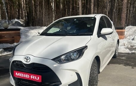 Toyota Yaris, 2020 год, 1 100 000 рублей, 3 фотография