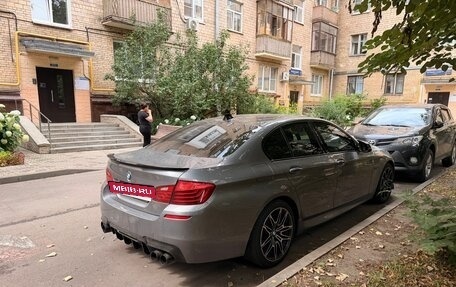 BMW 5 серия, 2014 год, 1 800 000 рублей, 6 фотография
