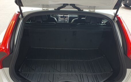 Volvo V60 Cross Country II, 2016 год, 2 250 000 рублей, 12 фотография