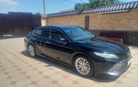 Toyota Camry, 2018 год, 3 100 000 рублей, 8 фотография