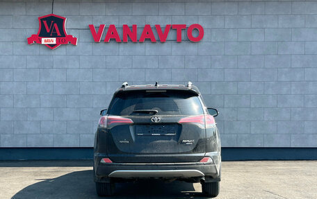 Toyota RAV4, 2018 год, 2 600 000 рублей, 6 фотография