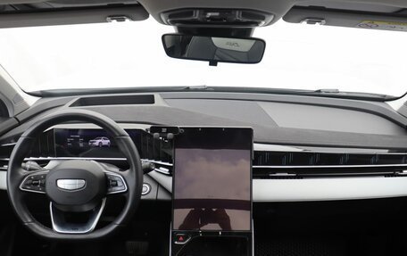 Geely Atlas, 2024 год, 2 600 000 рублей, 13 фотография