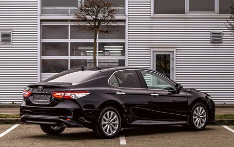 Toyota Camry, 2019 год, 1 895 000 рублей, 6 фотография