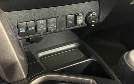 Toyota RAV4, 2016 год, 2 150 000 рублей, 13 фотография