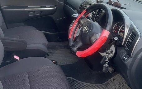 Toyota Wish II, 2005 год, 680 000 рублей, 5 фотография