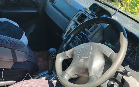 Mitsubishi Pajero iO, 1999 год, 280 000 рублей, 5 фотография