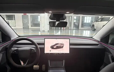 Tesla Model Y I, 2025 год, 6 110 999 рублей, 8 фотография