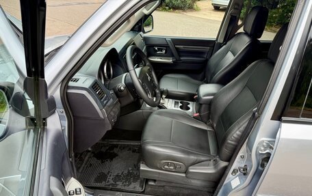 Mitsubishi Pajero IV, 2012 год, 2 180 000 рублей, 10 фотография