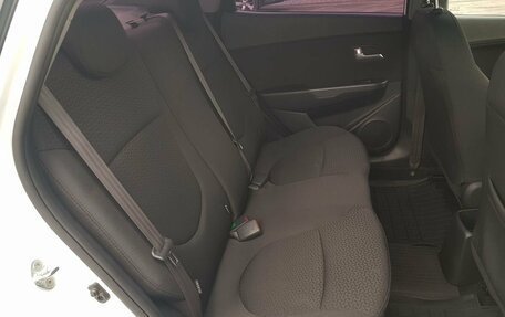 KIA Rio III рестайлинг, 2015 год, 1 099 000 рублей, 19 фотография