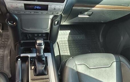Toyota Land Cruiser Prado 150 рестайлинг 2, 2018 год, 4 650 000 рублей, 7 фотография