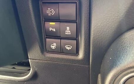 Toyota Land Cruiser Prado 150 рестайлинг 2, 2018 год, 4 650 000 рублей, 11 фотография