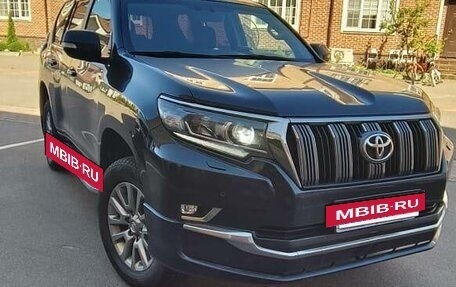 Toyota Land Cruiser Prado 150 рестайлинг 2, 2018 год, 4 650 000 рублей, 3 фотография